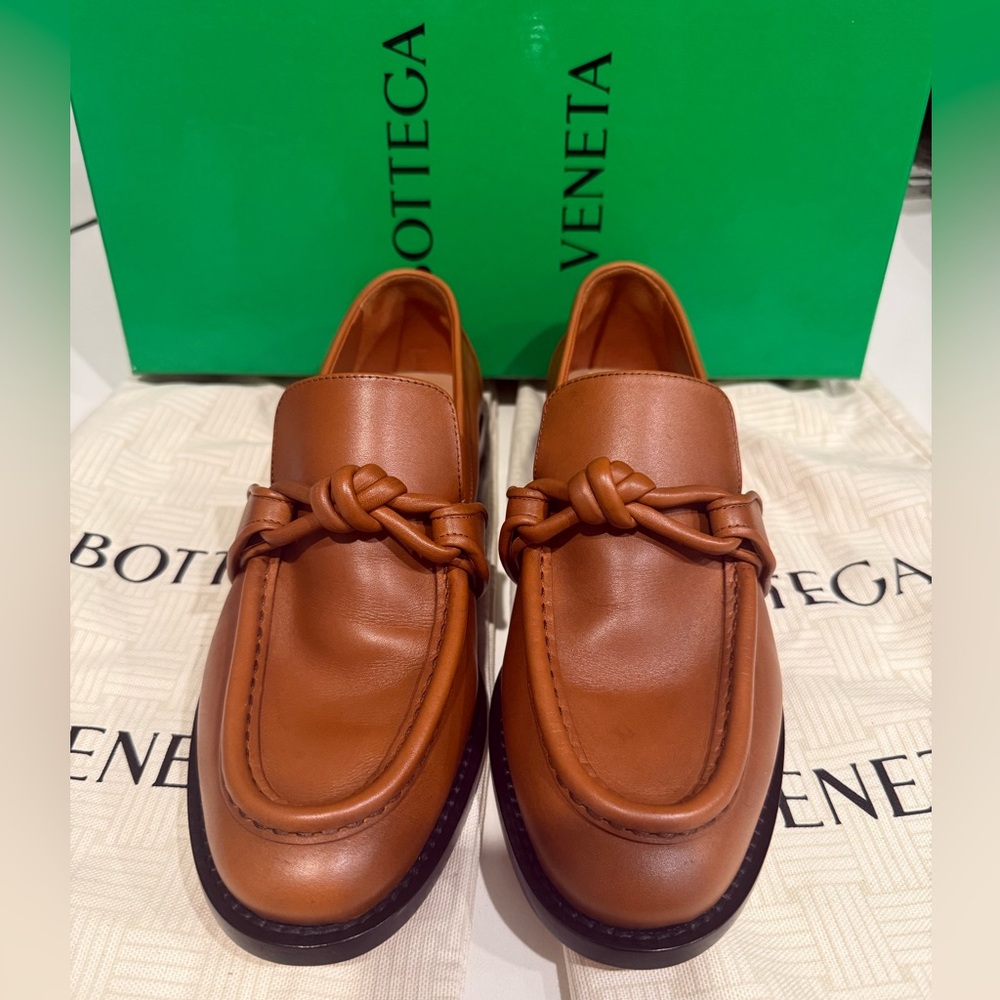 Bottega Veneta Astaire Loafers – Light Wood – 37.5 (US 7–7.5)
